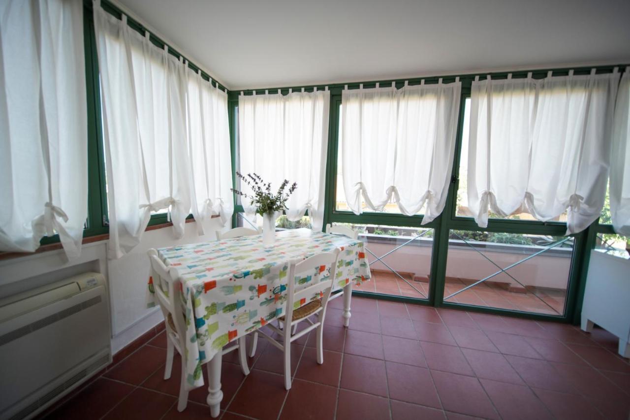 Villa Fiore Apartments ポルトフェッラーイオ エクステリア 写真