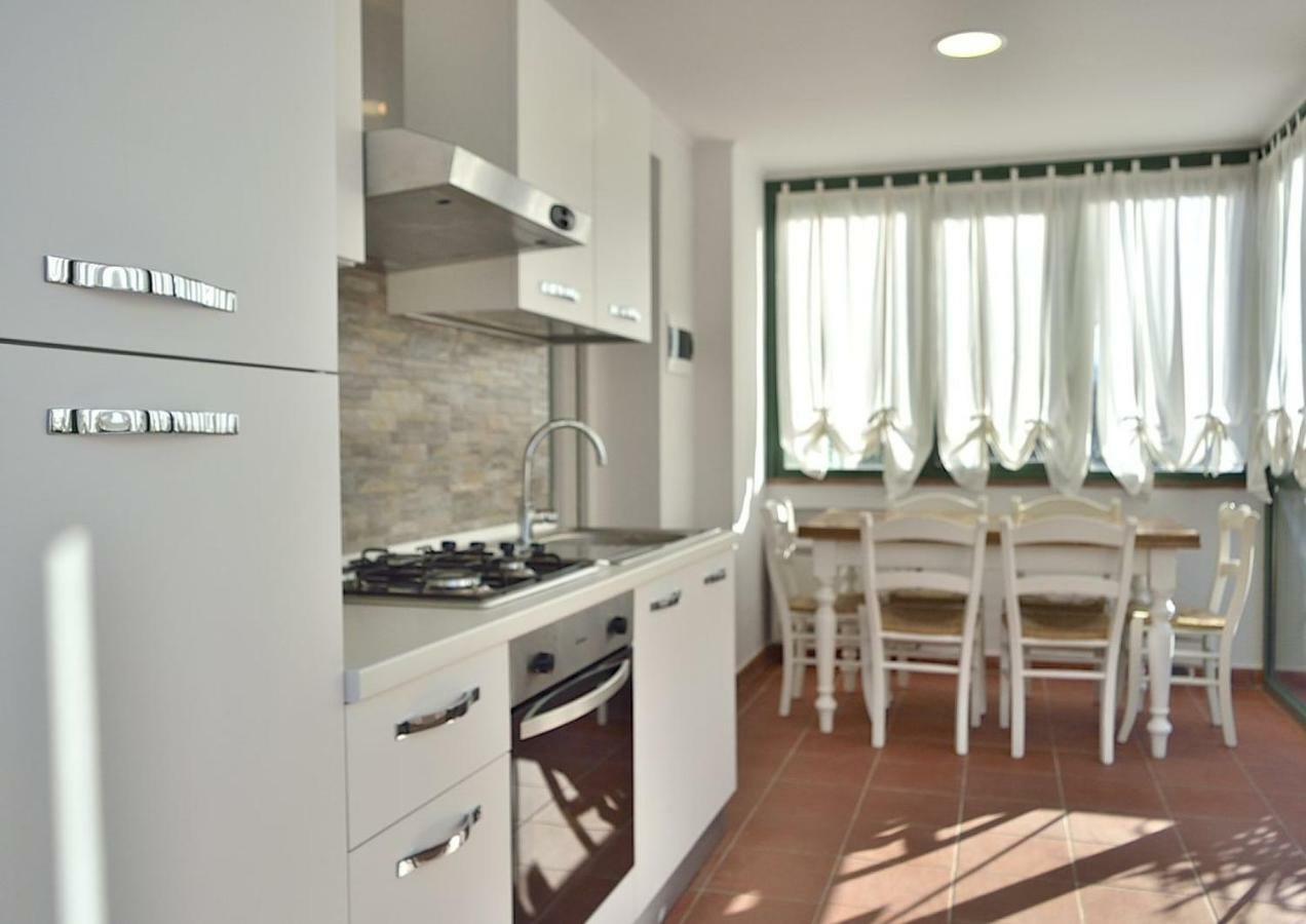Villa Fiore Apartments ポルトフェッラーイオ エクステリア 写真